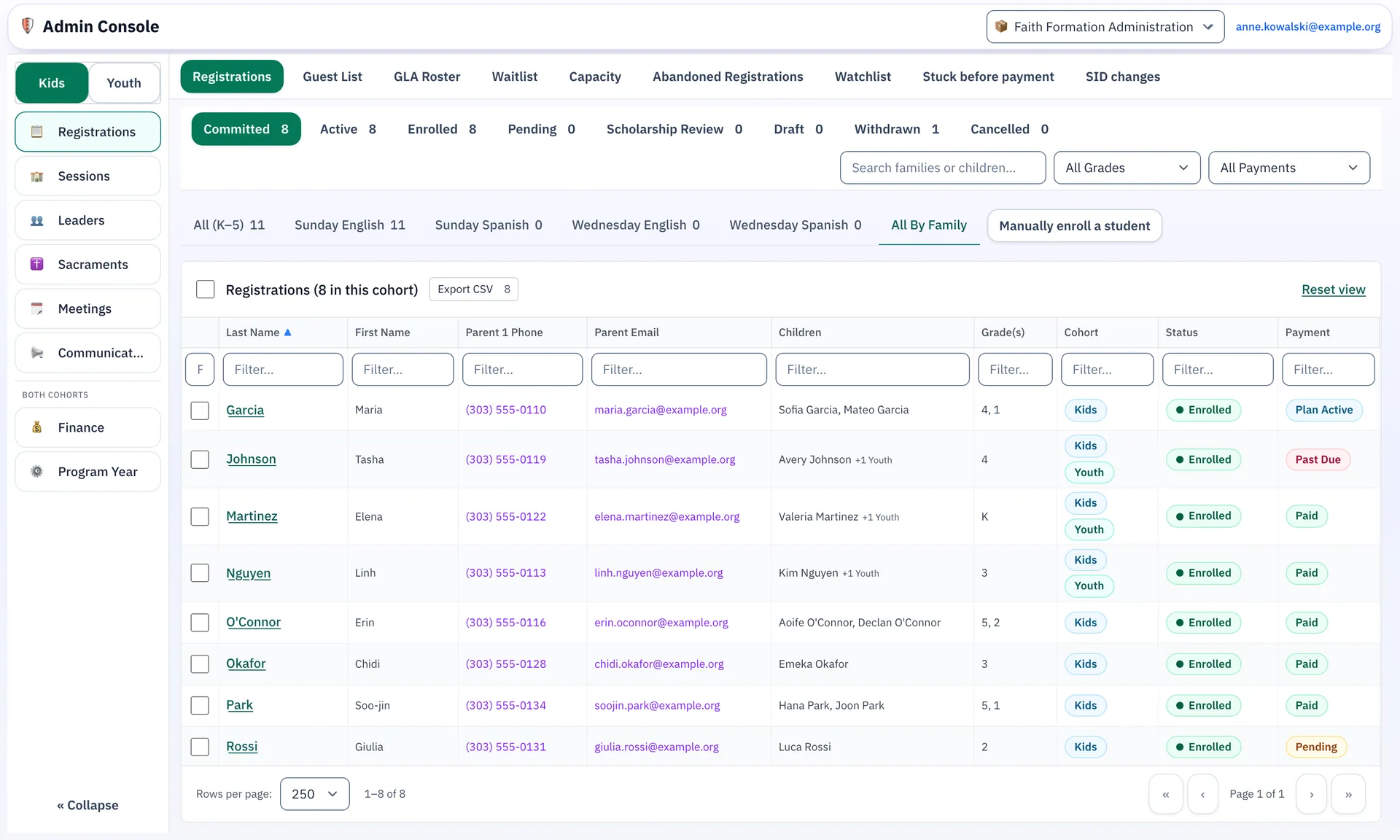 Staff console that lists each registered family with its children, grades, registration status and payment standing.